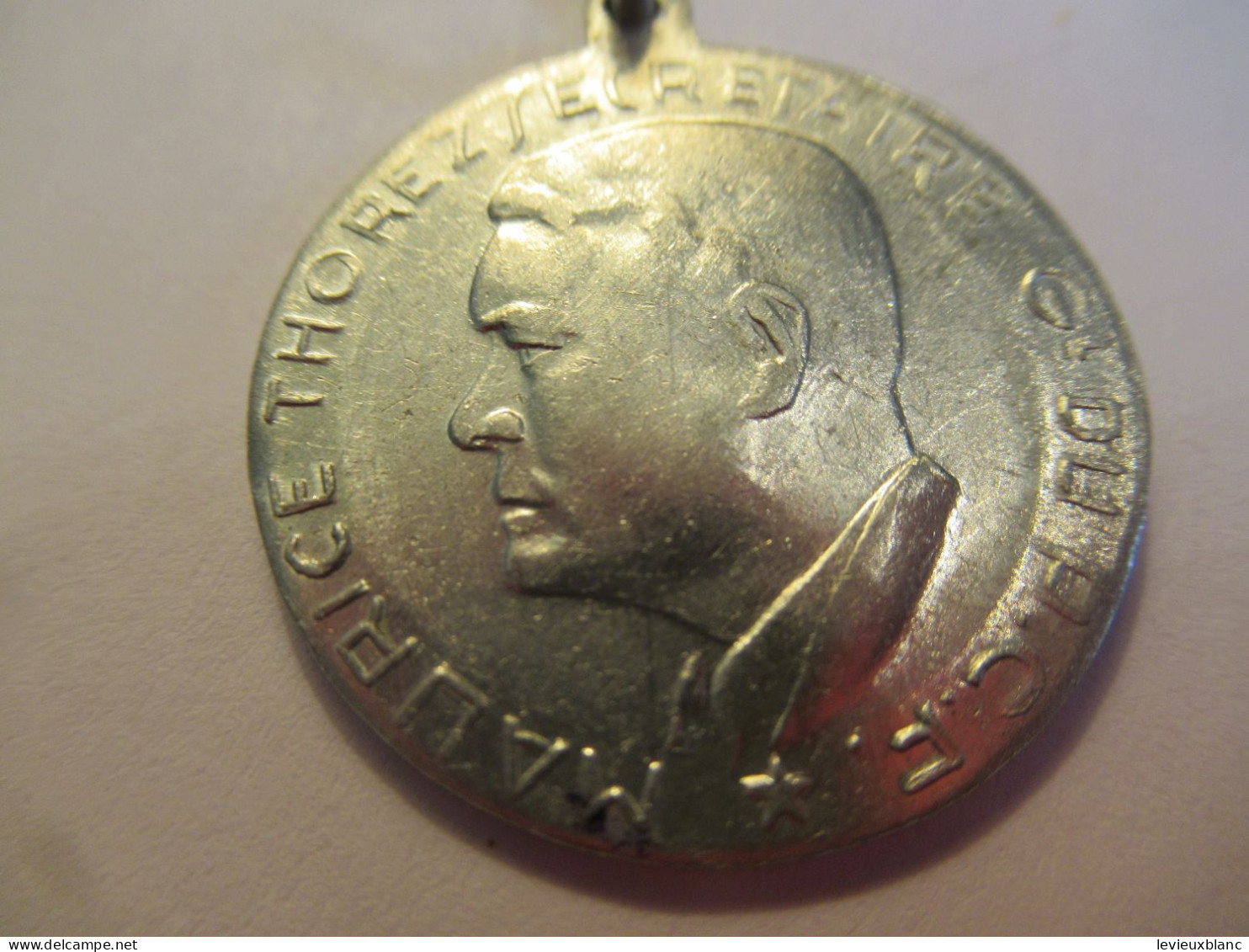 Petite Médaille Politique Métallique/Aluminium/ Maurice THOREZ/ Secrétaire Général Du PCF/Vers 1930-1960          MED434 - Andere & Zonder Classificatie