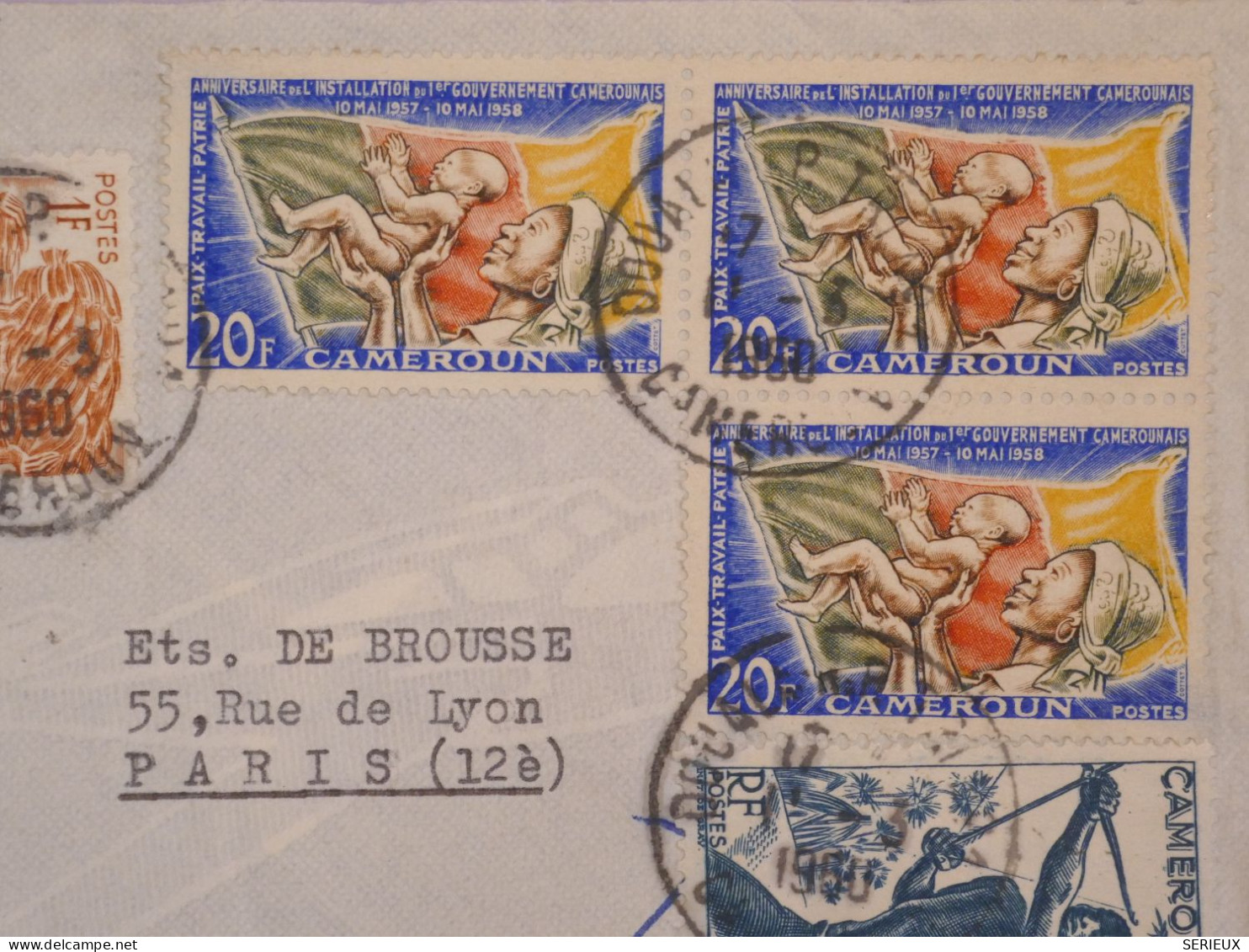 BS18 CAMEROUN  BELLE LETTRE PRIVEE 1960 DOUALA  A PARIS FRANCE +  BLOC DE 3 TP + AFFR.INTERESSANT++ ++ - Brieven En Documenten