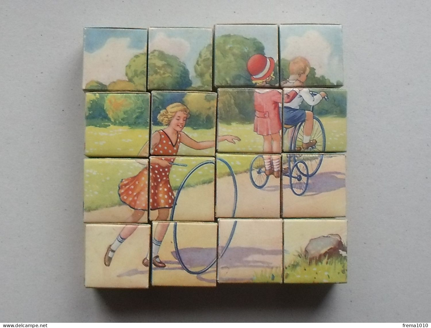 JEU DE CUBES ANCIEN EN CARTON "A LA POM D'OR": 6 puzzles Football Cyclisme Ronde Plage Neige- Cube "démontable" FOUILLON