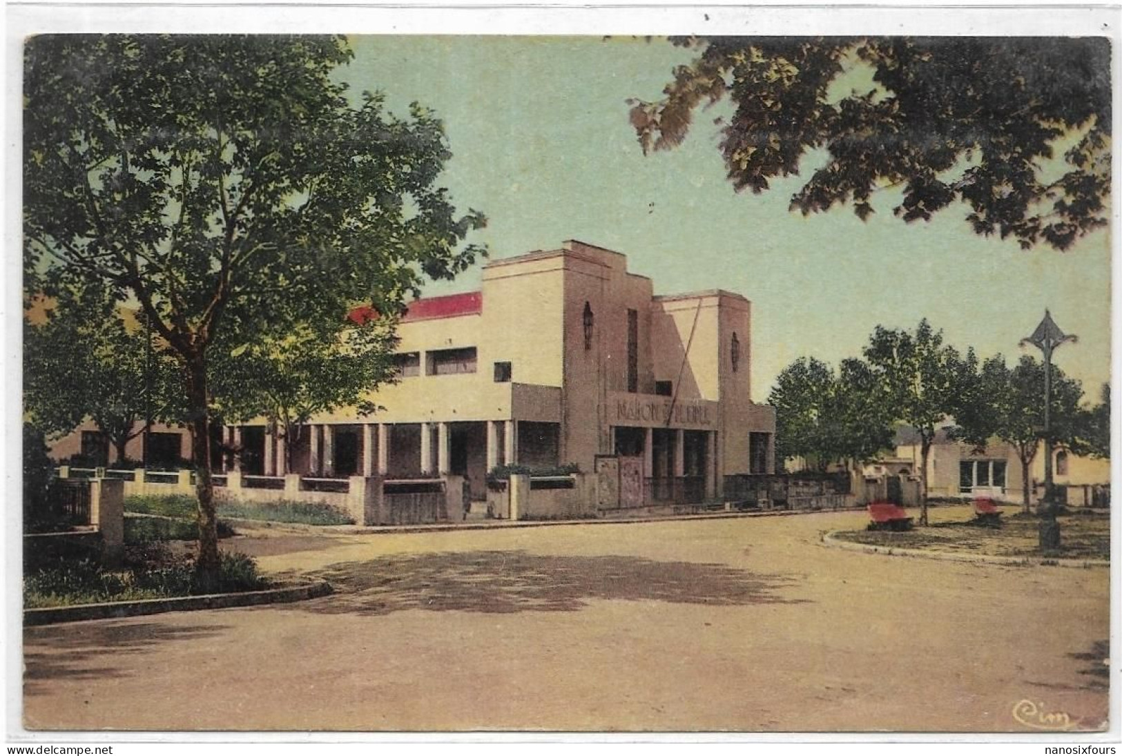 D 83. SAINT ZACHARIE.  PLACE DE LA VICTOIRE. CARTE ECRITE - Saint-Zacharie