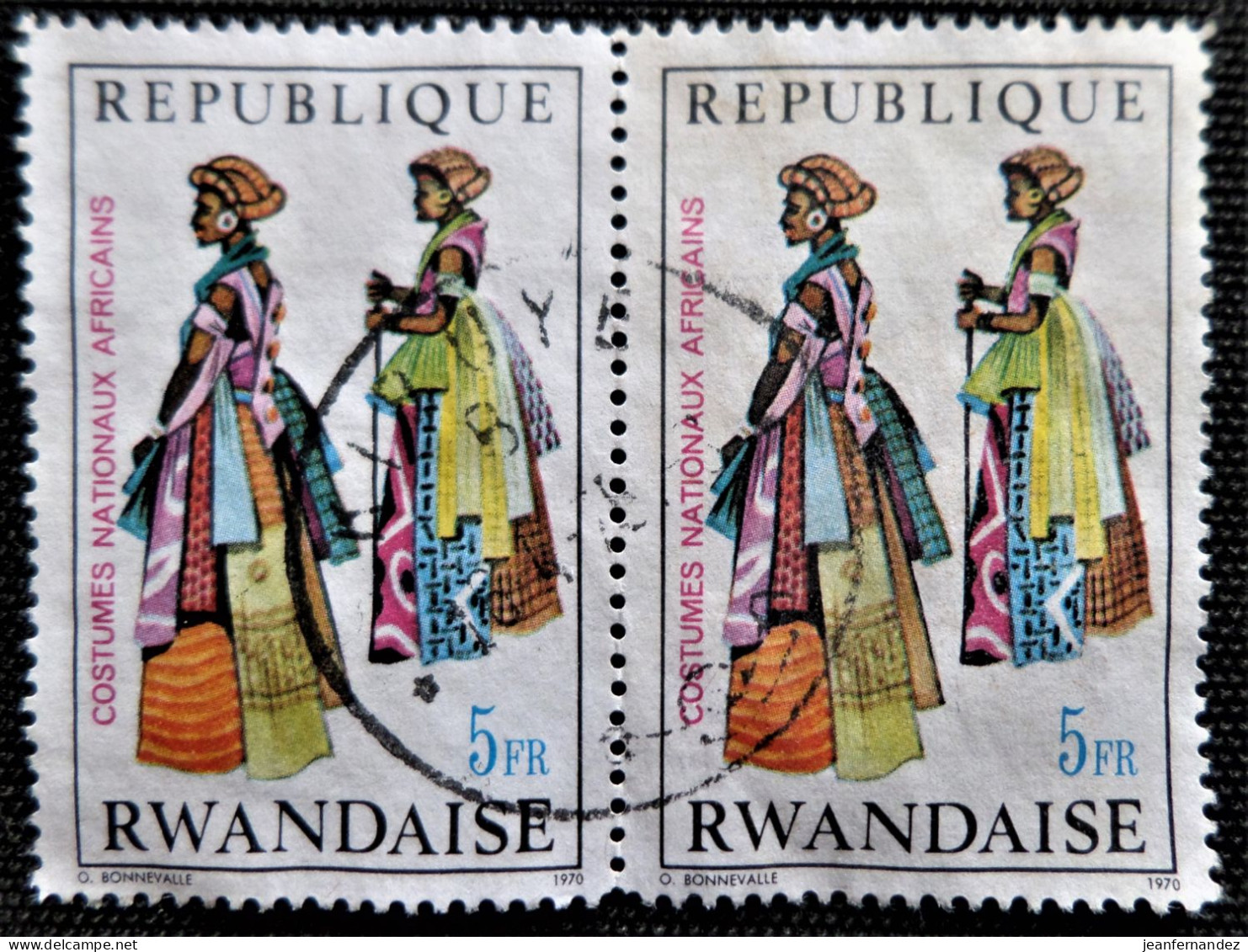 Rwanda 1970 African National Costumes   Stampworld N°  380 - Gebruikt