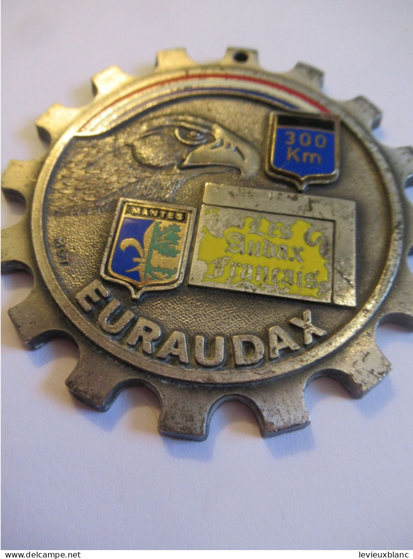 Bicyclette / EURAUDAX/Bronze Chromé Cloisonné/Les Audax Français/Tête D'Aigle/ Mantes/ 300 Km/Vers 1975-80     SPO435 - Wielrennen