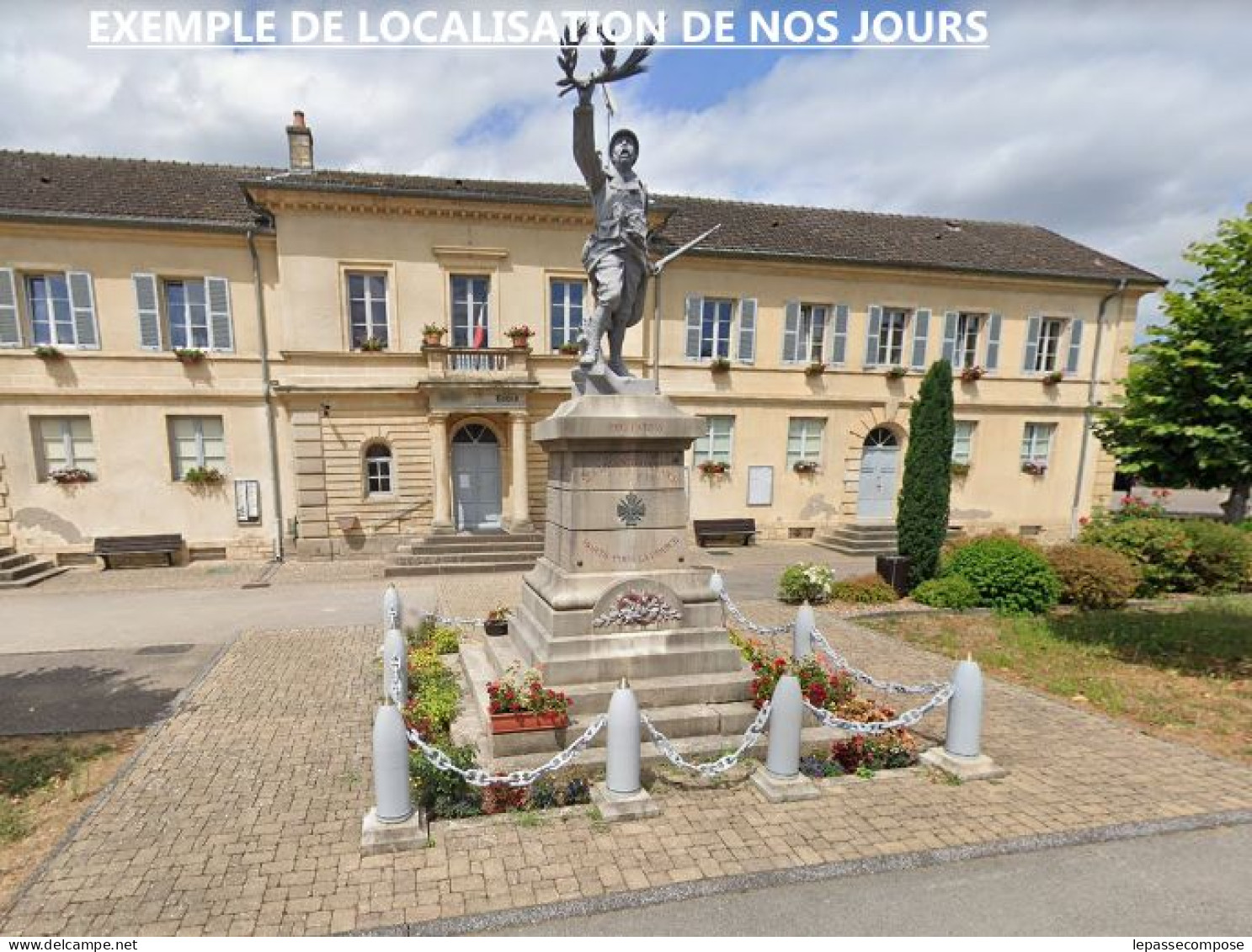 INEDIT AMANCE - MAIRIE ECOLE EST LA KOMMANDANTUR - UN SOUS-OFFICER ALLEMAND POSE DEVANT LE MONUMENT AUX MORTS VERS 1940 - Amance