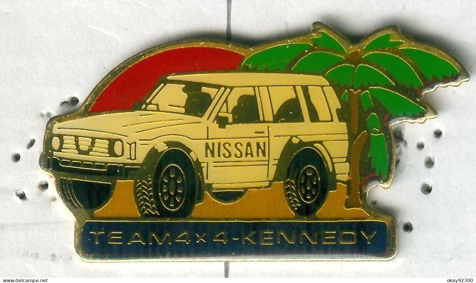 Pin's Rallye (Paris Dakar ?) Nissan Team 4x4 Kennedy - Rallye