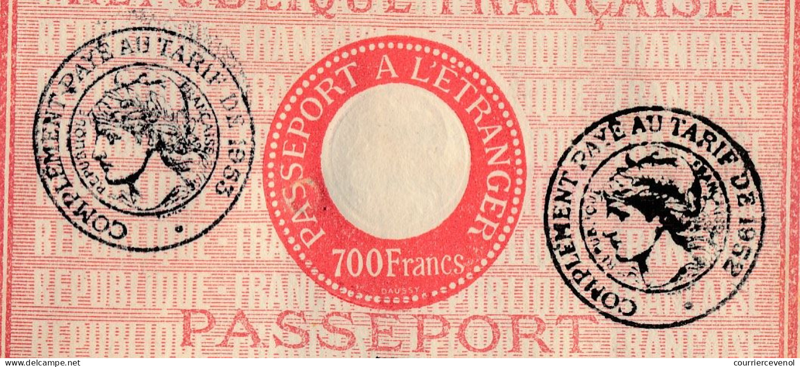 FRANCE - Passeport Délivré à CARPENTRAS, Années 50, Mère Enfant, Fiscaux 300F, 2000F, 100F + Nombreux Espagnols - Assegni & Assegni Di Viaggio