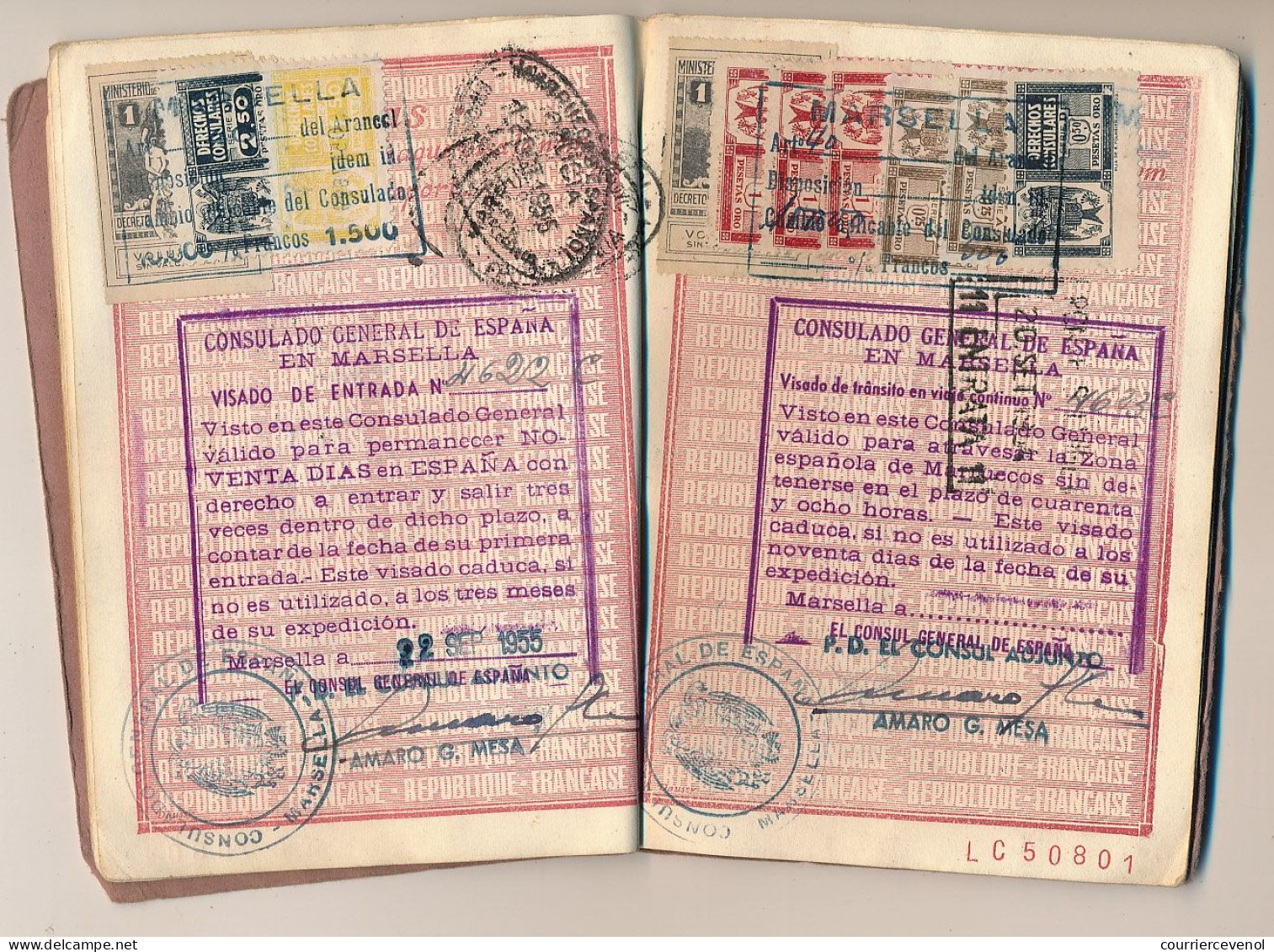 FRANCE - Passeport délivré à CARPENTRAS, années 50, mère enfant, Fiscaux 300F, 2000F, 100F + Nombreux espagnols