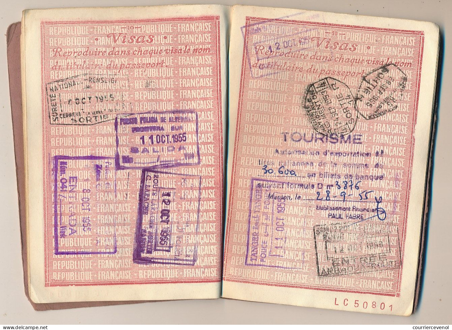 FRANCE - Passeport délivré à CARPENTRAS, années 50, mère enfant, Fiscaux 300F, 2000F, 100F + Nombreux espagnols