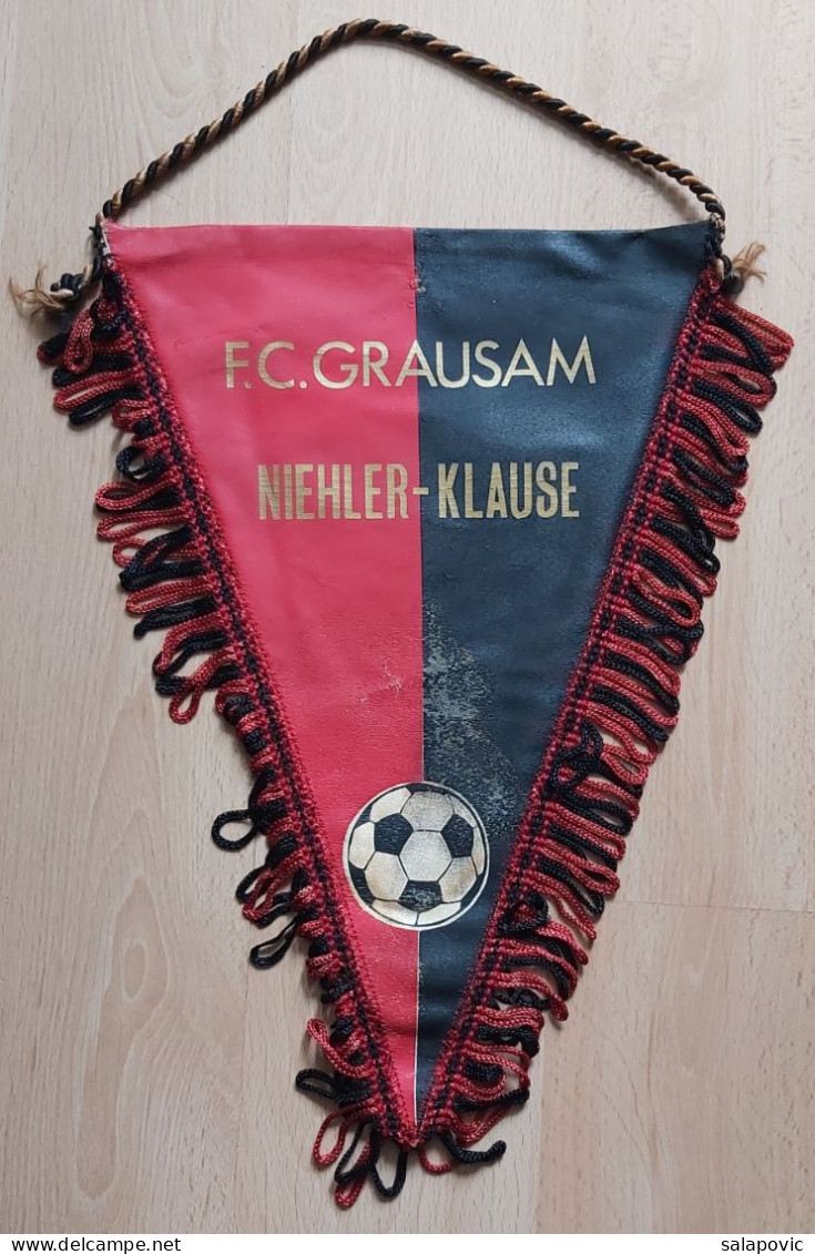 FC GRAUSAM Niehler - Klause Germany  Football Club Football Fussball Futebol Soccer Calcio  PENNANT ZS 1 KUT - Apparel, Souvenirs & Other