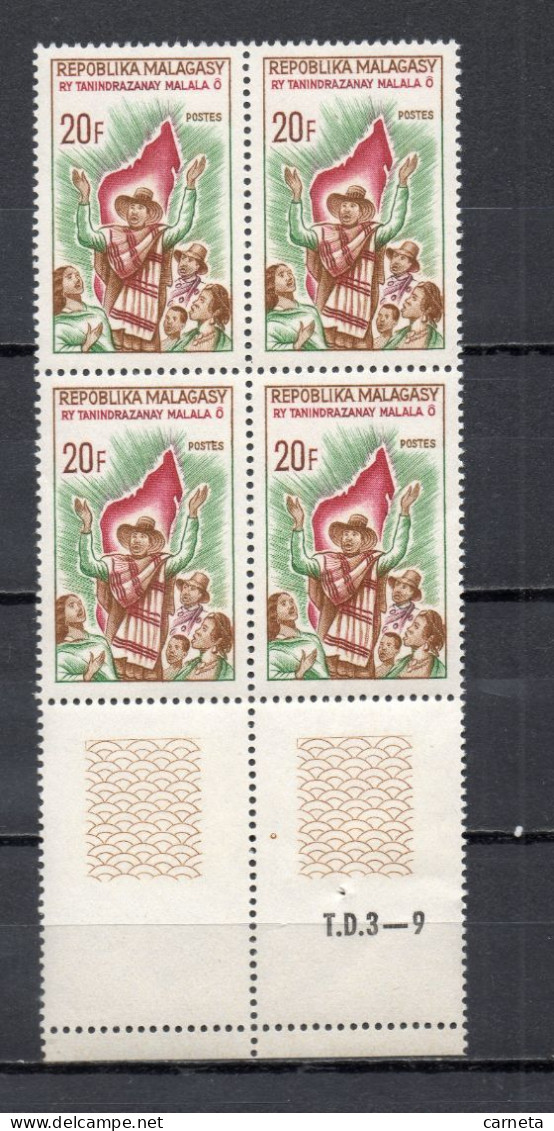 MADAGASCAR   N° 425  BLOC DE QUATRE TIMBRES  NEUF SANS CHARNIERE  COTE  2.00€   HYMNE NATIONAL - Madagascar (1960-...)