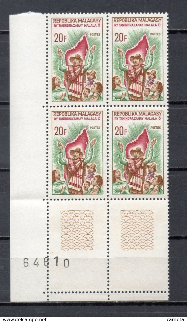 MADAGASCAR   N° 425  BLOC DE QUATRE TIMBRES  NEUF SANS CHARNIERE  COTE  2.00€   HYMNE NATIONAL - Madagascar (1960-...)