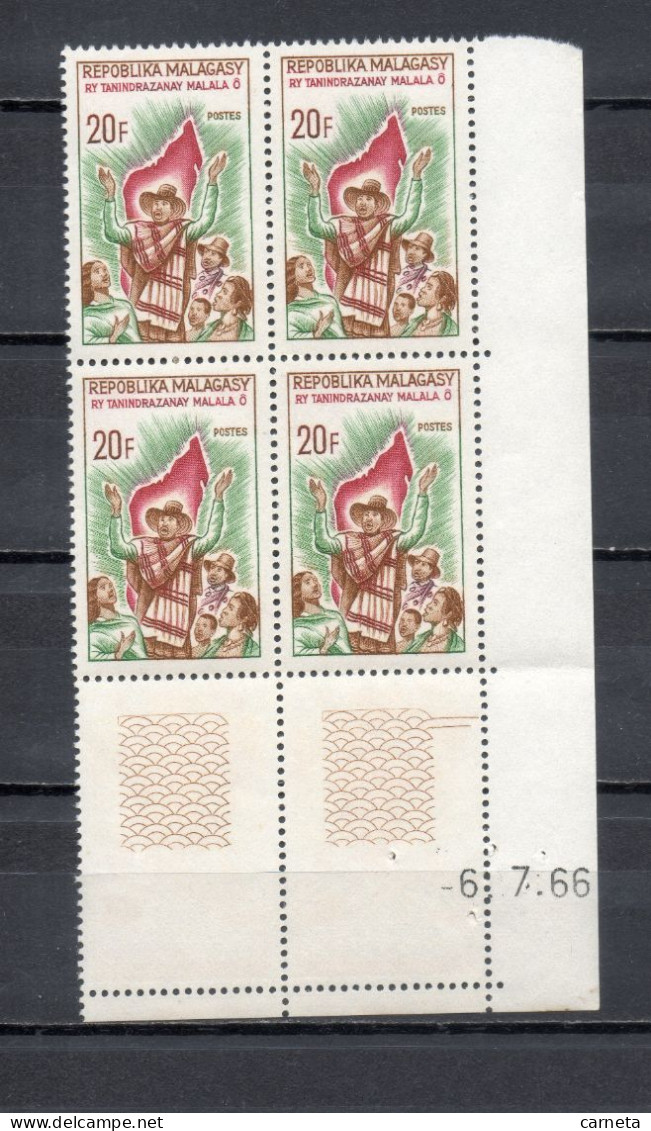 MADAGASCAR   N° 425  BLOC DE QUATRE TIMBRES  NEUF SANS CHARNIERE  COTE  2.00€   HYMNE NATIONAL - Madagascar (1960-...)