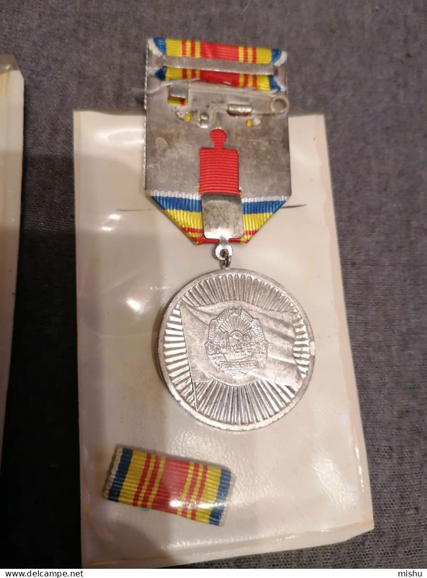 Romania  - Decoration / MEDAL - ,25 Years Since The Proclamation Of The Republic -1947-1972 - Other & Unclassified