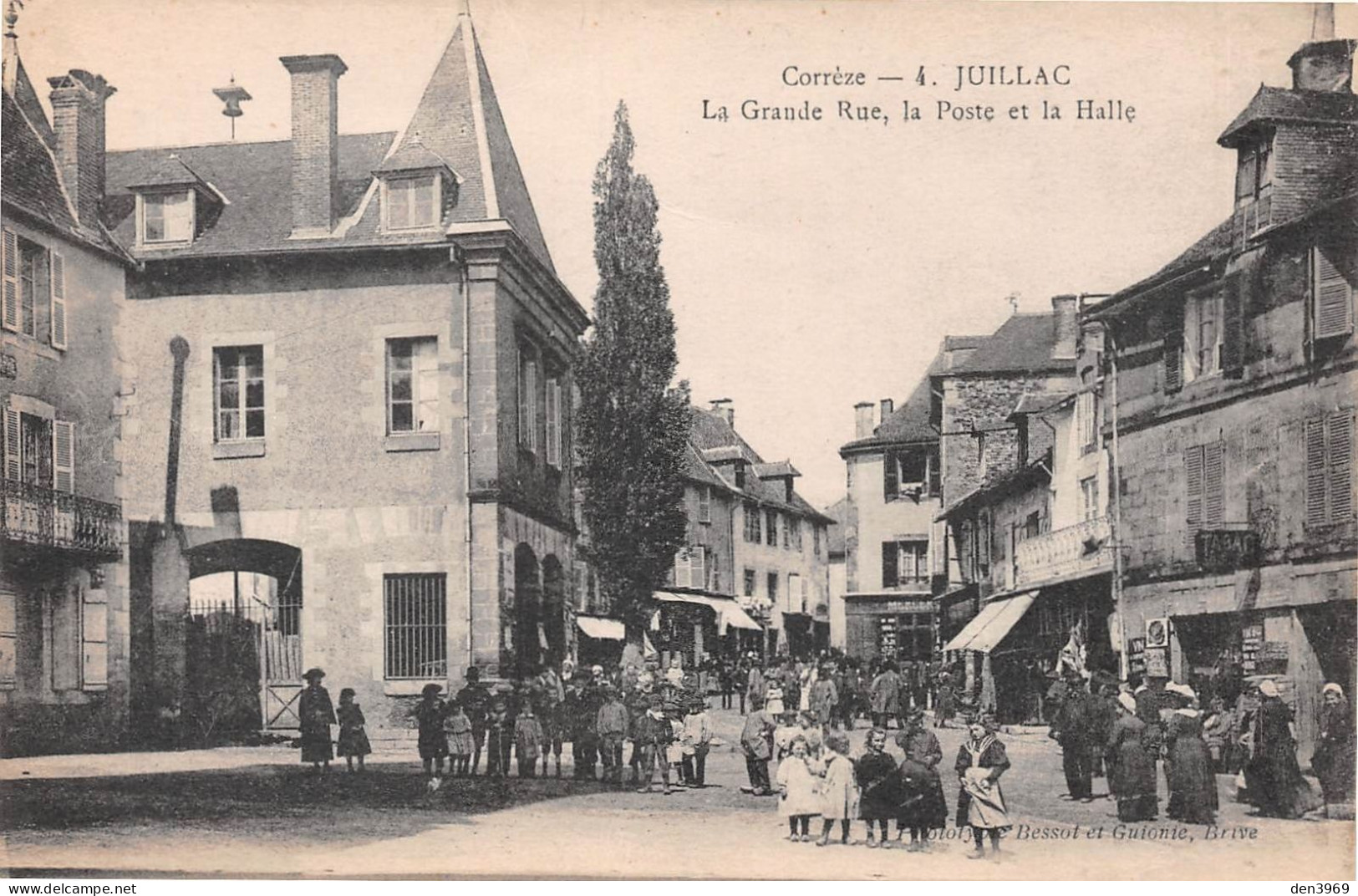 JUILLAC (Corrèze) - La Grande Rue, La Poste Et La Halle - Ecrit (voir Les 2 Scans) - Juillac