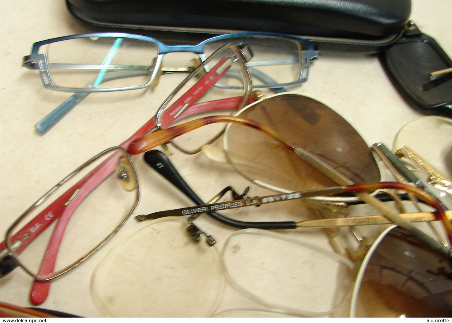 Habit. 1. Lot De Plusieurs  Paires De Lunettes + Des Branches Et Verres - Glasses