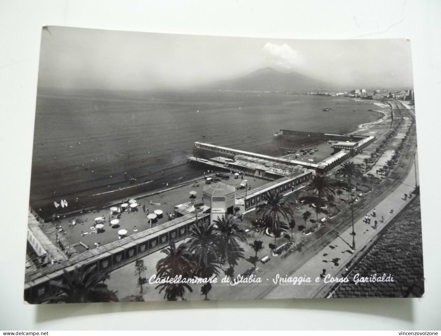 Cartolina Viaggiata "CASTELLAMMARE DI STABIA Spiaggia E Corso Garibaldi" 1956 - Castellammare Di Stabia