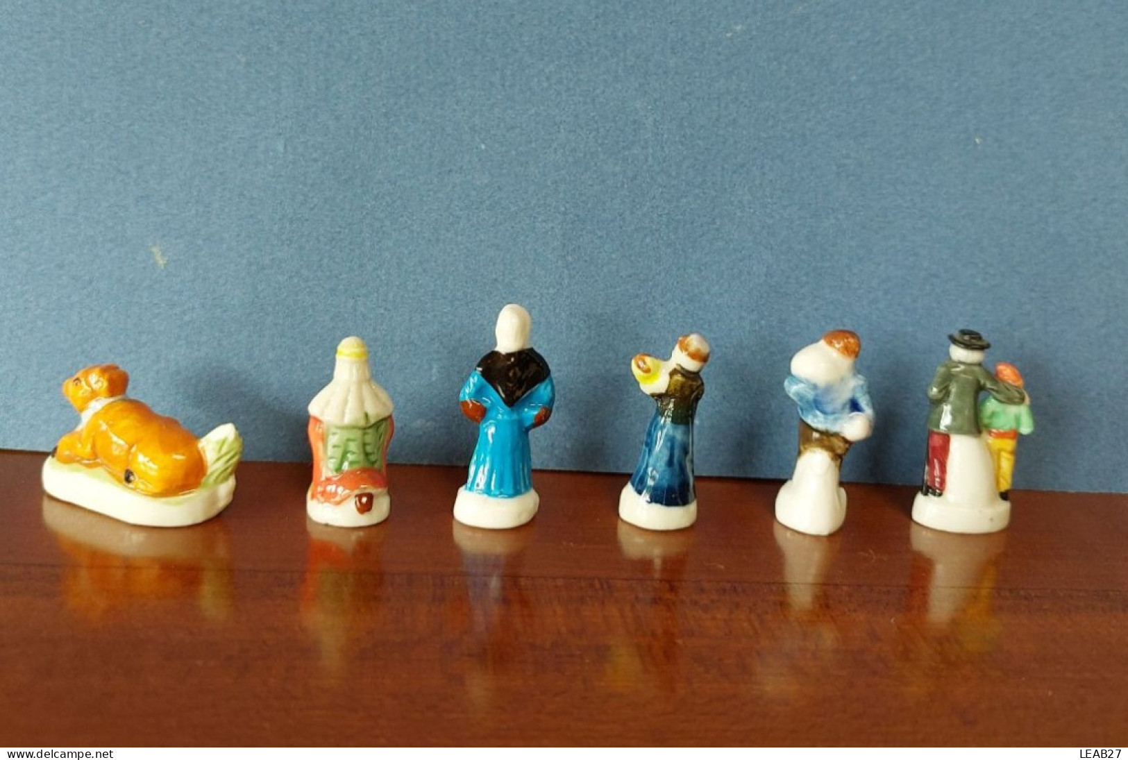 Lot de 18 fèves anciennes SANTONS pour crèche - fait main - Année 1985-1990