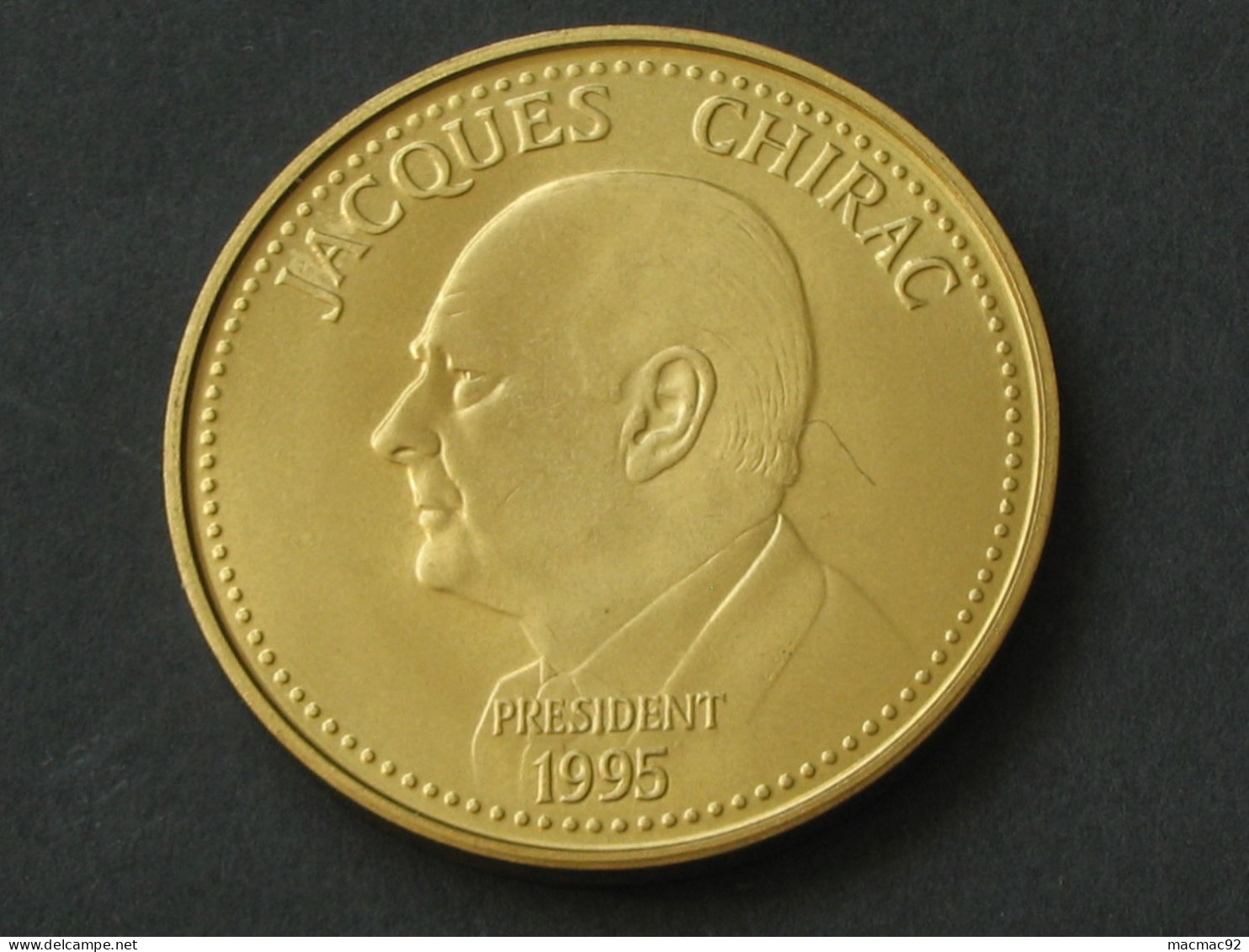 Très Belle Médaille JACQUES CHIRAC Président 1995  ***** EN ACHAT IMMEDIAT **** - Souvenirmunten (elongated Coins)