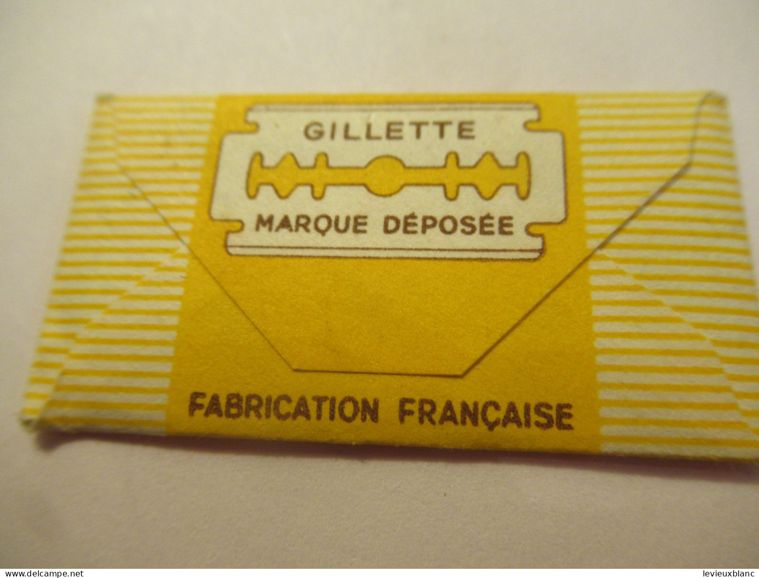 3 Lames De Rasoir Anciennes Neuves/ Gillette / Lame Française/Fabrication Française/ Vers 1960-1970              PARF247 - Lamette Da Barba