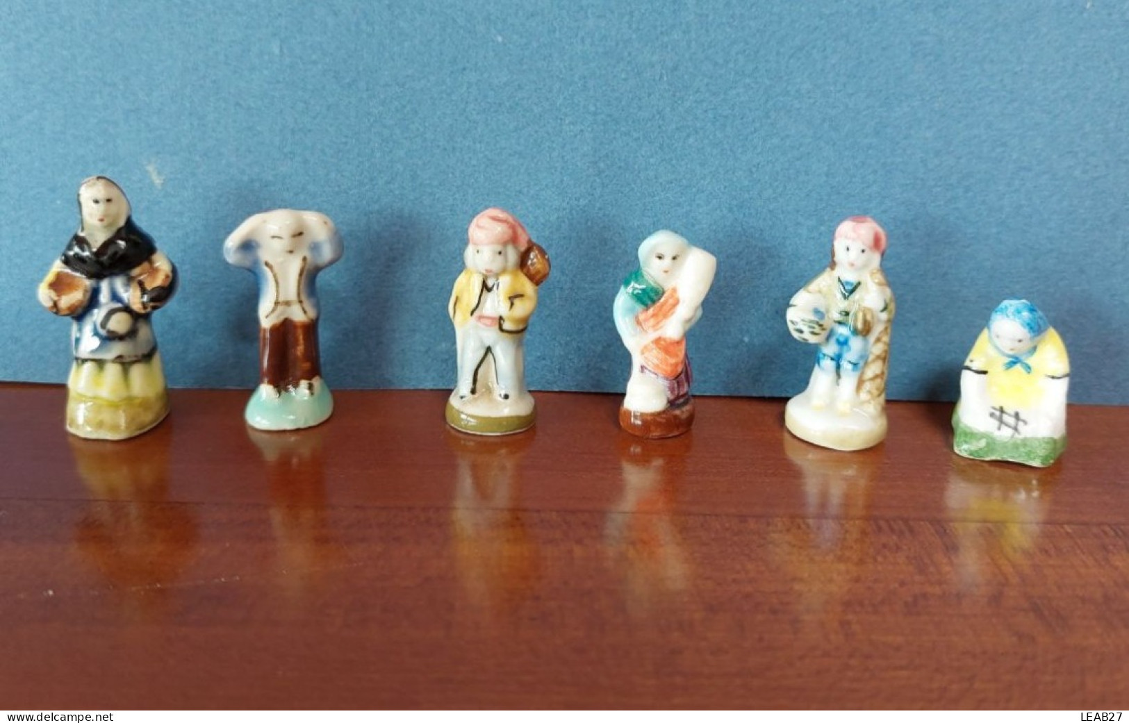 Lot De 18 Fèves Anciennes SANTONS Pour Crèche - Fait Main - Année 1985-1990 - Frühe Figuren