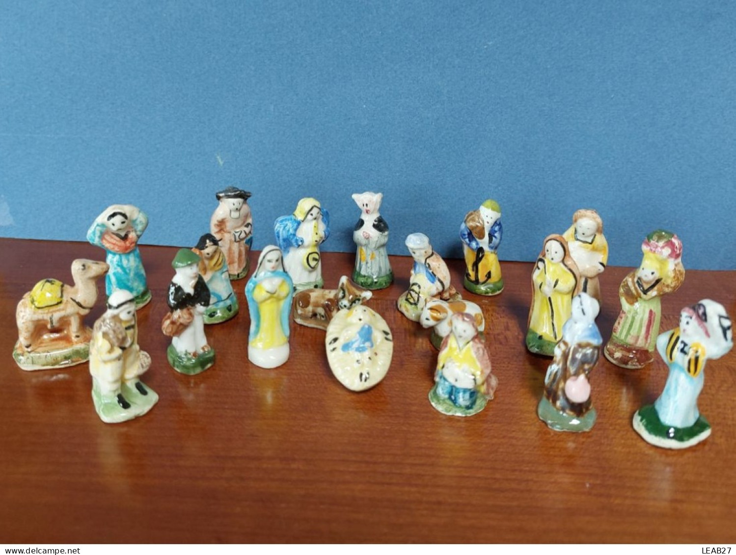 Lot De 20 Fèves Anciennes SANTONS Pour Crèche - Fait Main - Année 1985-1990 - Olds