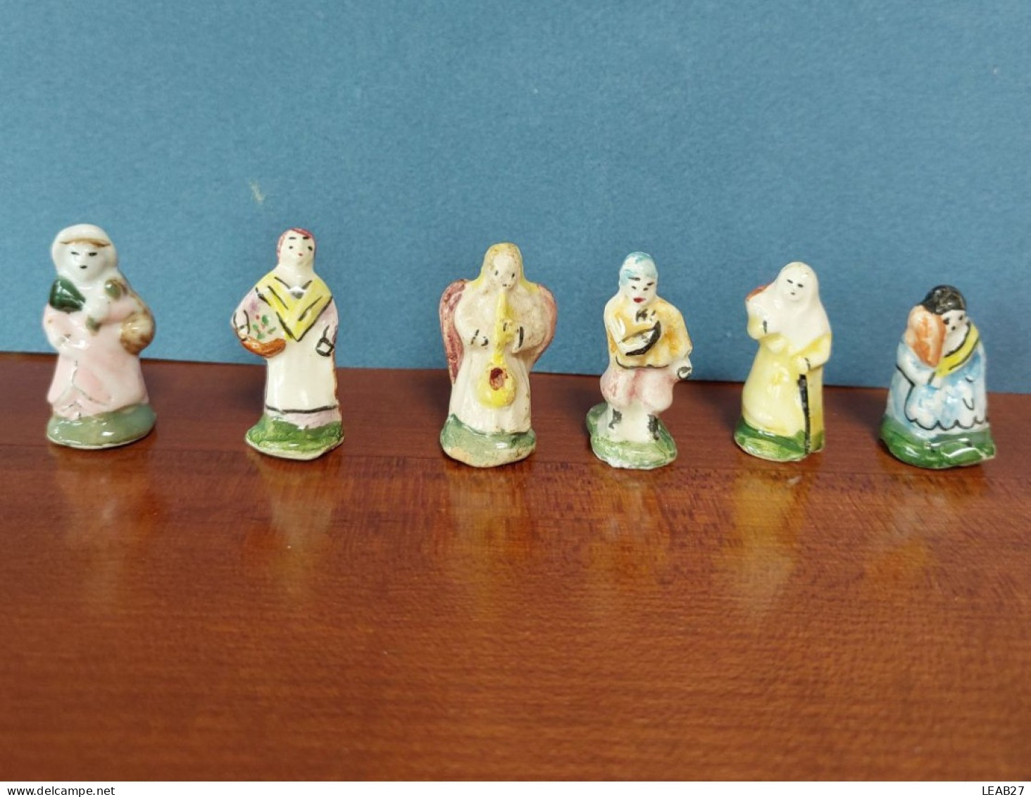 Lot de 18 fèves anciennes SANTONS pour crèche - fait main - Année 1985-1990