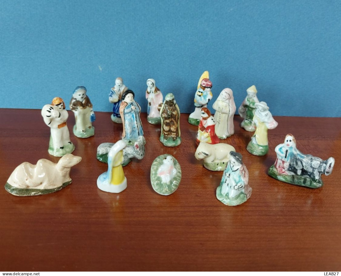 Lot De 18 Fèves Anciennes SANTONS Pour Crèche - Fait Main - Année 1985-1990 - Antiche