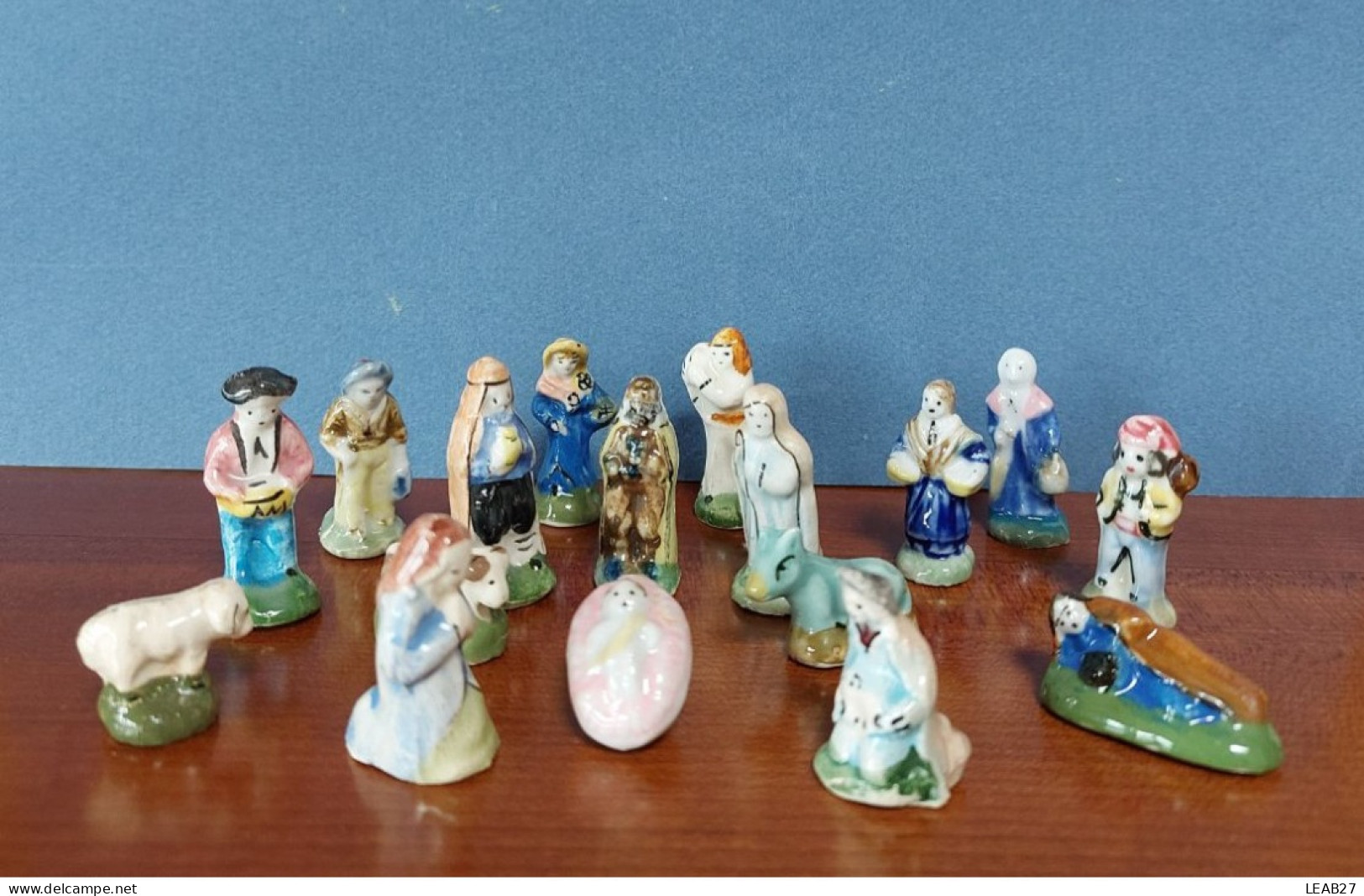 Lot De 17 Fèves Anciennes SANTONS Pour Crèche - Fait Main - Année 1985-1990 - Olds