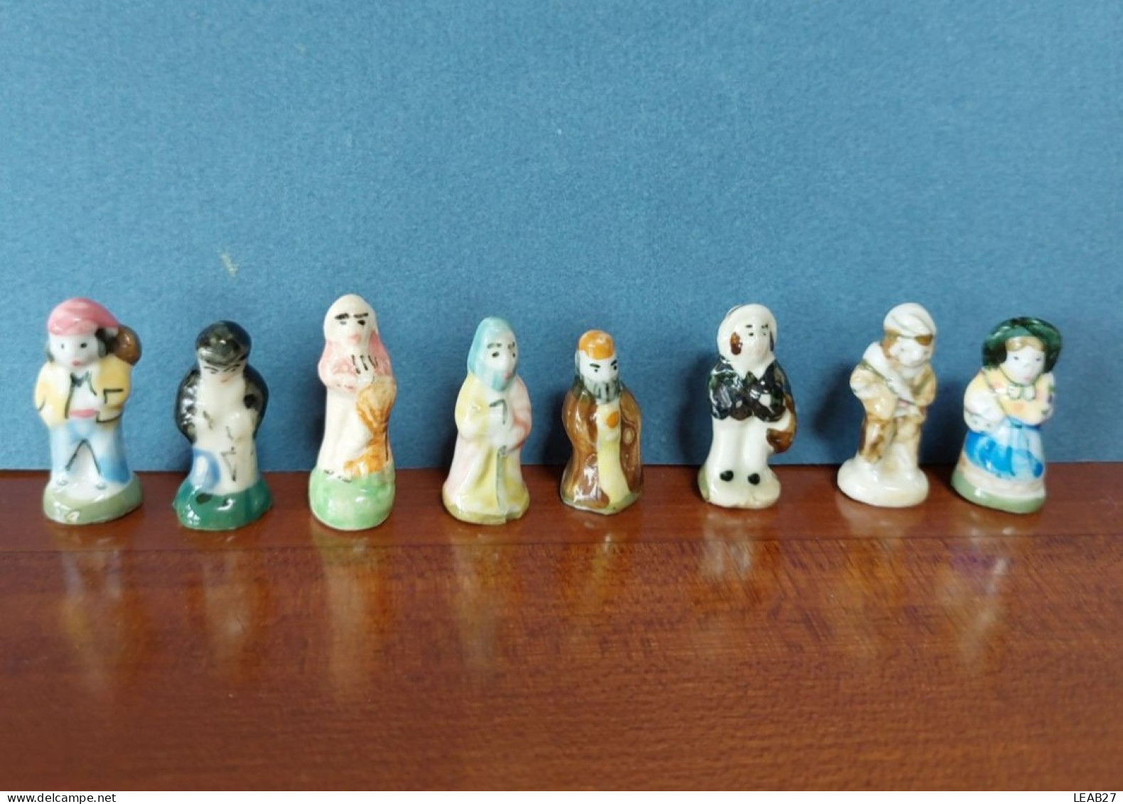 Lot De 23 Fèves Anciennes SANTONS Pour Crèche - Fait Main - Année 1985-1990 - Olds