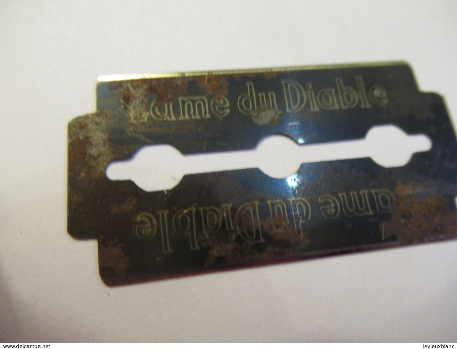 1 Lame De Rasoir / La Lame Du DIABLE/à Un Tranchant Du Diable /Made In France /Vers 1930-1940  PARF253 - Razor Blades