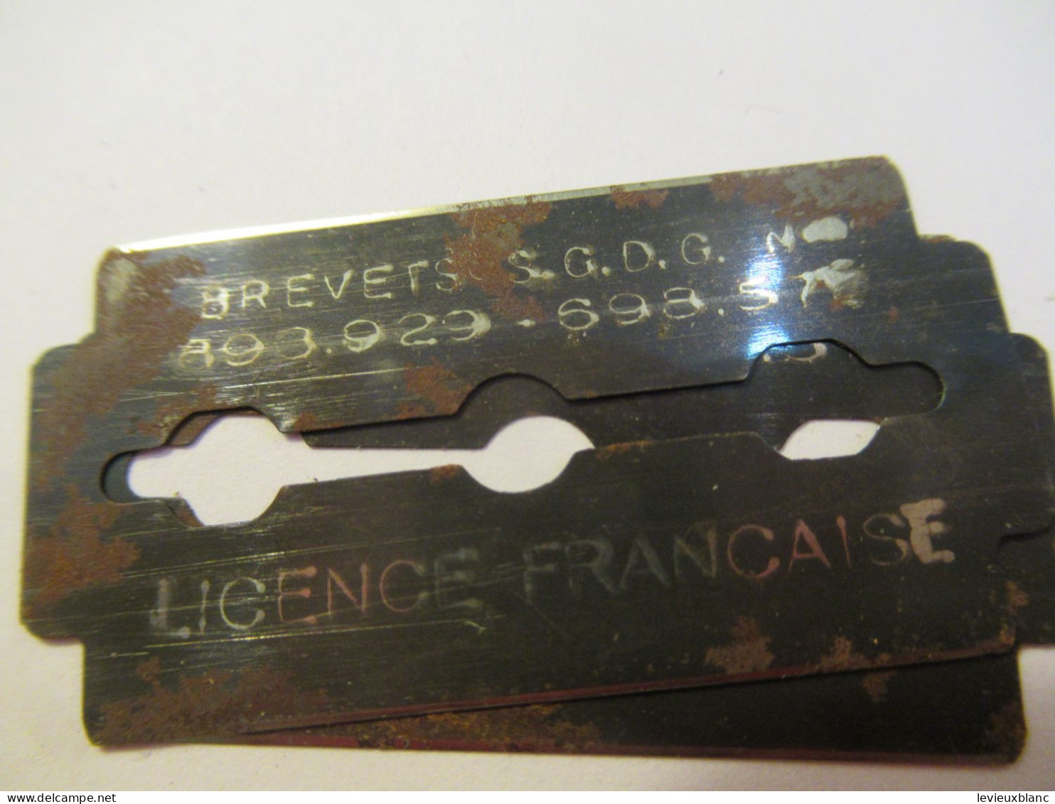 2 Lame De Rasoir Sans Enveloppes  / KISS/ Licence Française /Made In France /Vers 1930-1940  PARF254 - Razor Blades