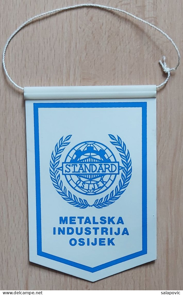 Memorial Drage Vrbana Osijek CROATIA, MIO STANDARD Football Club Football Fussball Soccer Calcio PENNANT ZS 1 KUT - Bekleidung, Souvenirs Und Sonstige