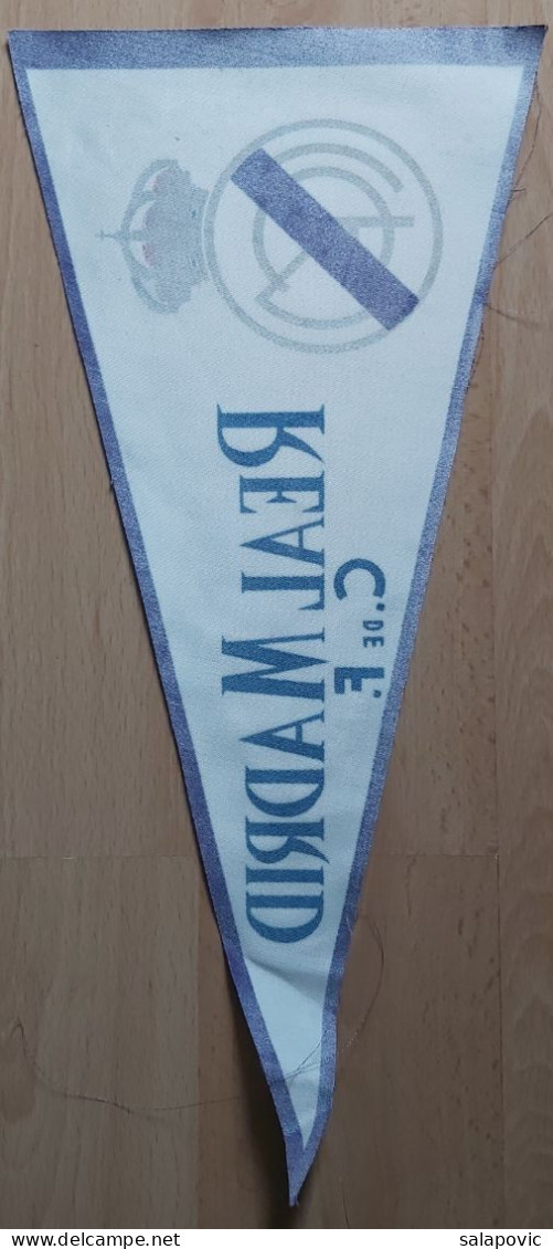 Real Madrid Spain Football Club Fussball Soccer Calcio PENNANT ZS 1 KUT - Bekleidung, Souvenirs Und Sonstige