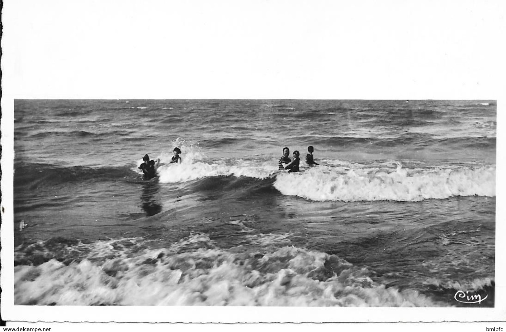 MONTMARTIN-sur-MER - Sur La Plage - L'Heure Du Bain - Montmartin Sur Mer