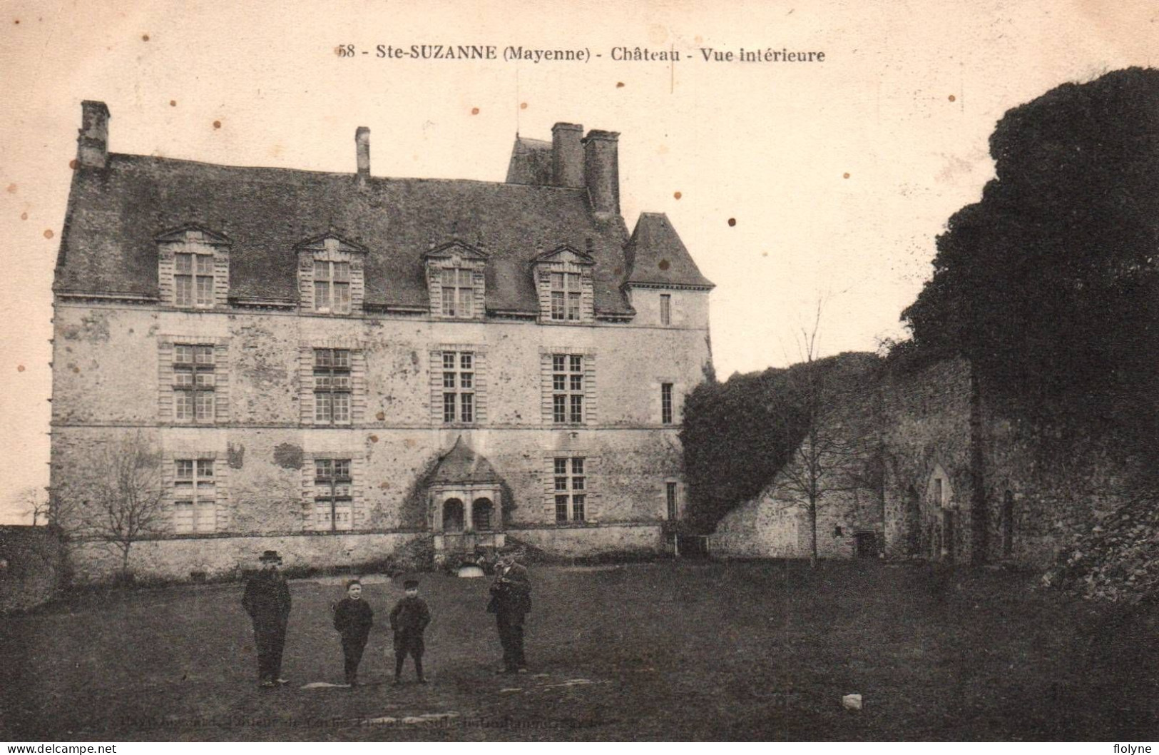 Sainte Suzanne - Le Château , Vue Intérieure - Sainte Suzanne