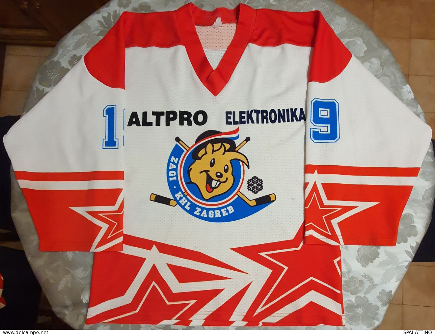 KHL ZAGREB, RARE VINTAGE MATCH WORN SHIRT 1987. ZAGI, UNIVERZIJADA - Uniformes Recordatorios & Misc