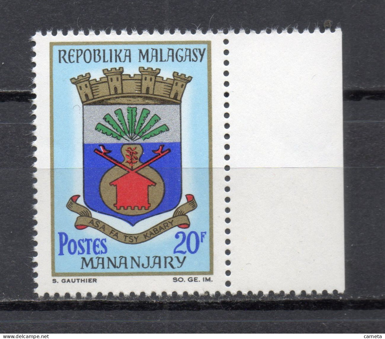 MADAGASCAR   N° 438     NEUF SANS CHARNIERE  COTE  0.80€     ARMOIRIE - Madagascar (1960-...)