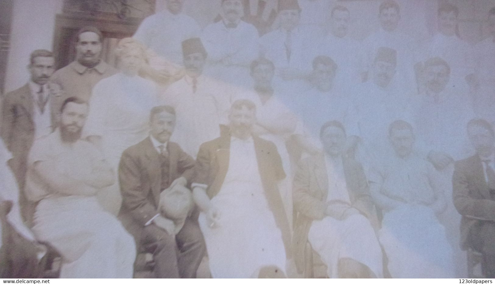 RARE  TUNIS TUNISIE 1913 Photographie Originale    HOPITAL SADIKI GROUPE DE MEDECINS ET INFIRMIERS - Africa