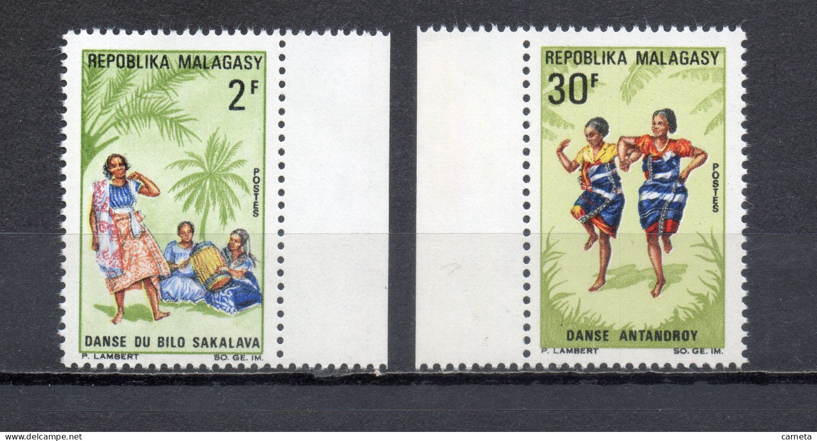 MADAGASCAR   N° 443 + 444    NEUFS SANS CHARNIERE  COTE 1.50€   DANSE - Madagascar (1960-...)