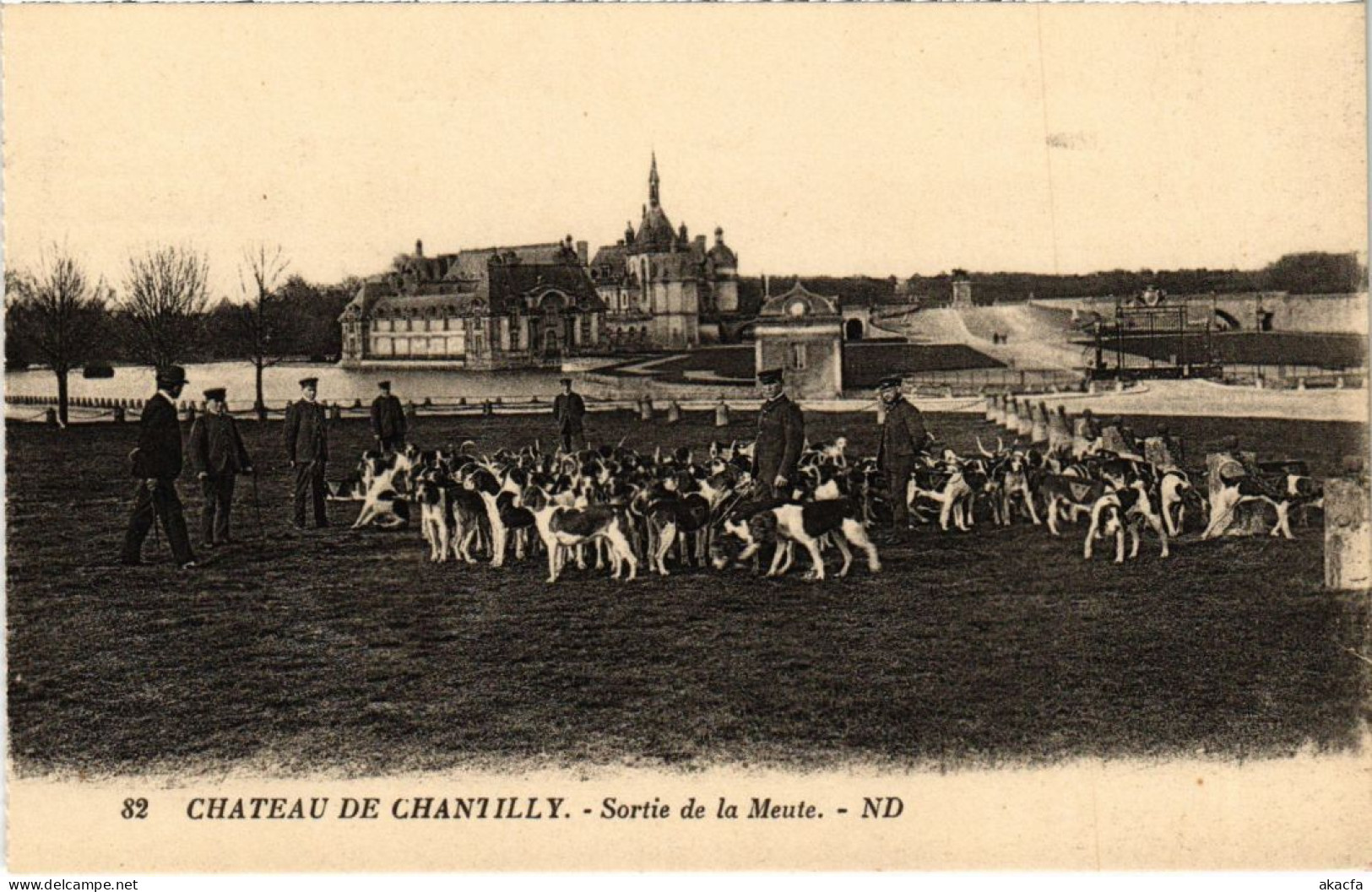 PC CHATEAU DE CHANTILLY SORTIE DE LA MEUTE HUNTING SPORT (a34955) - Chasse