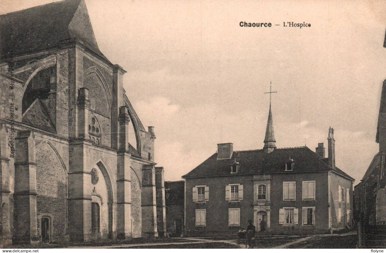 Chaource - Place Et L'hospice - Chaource