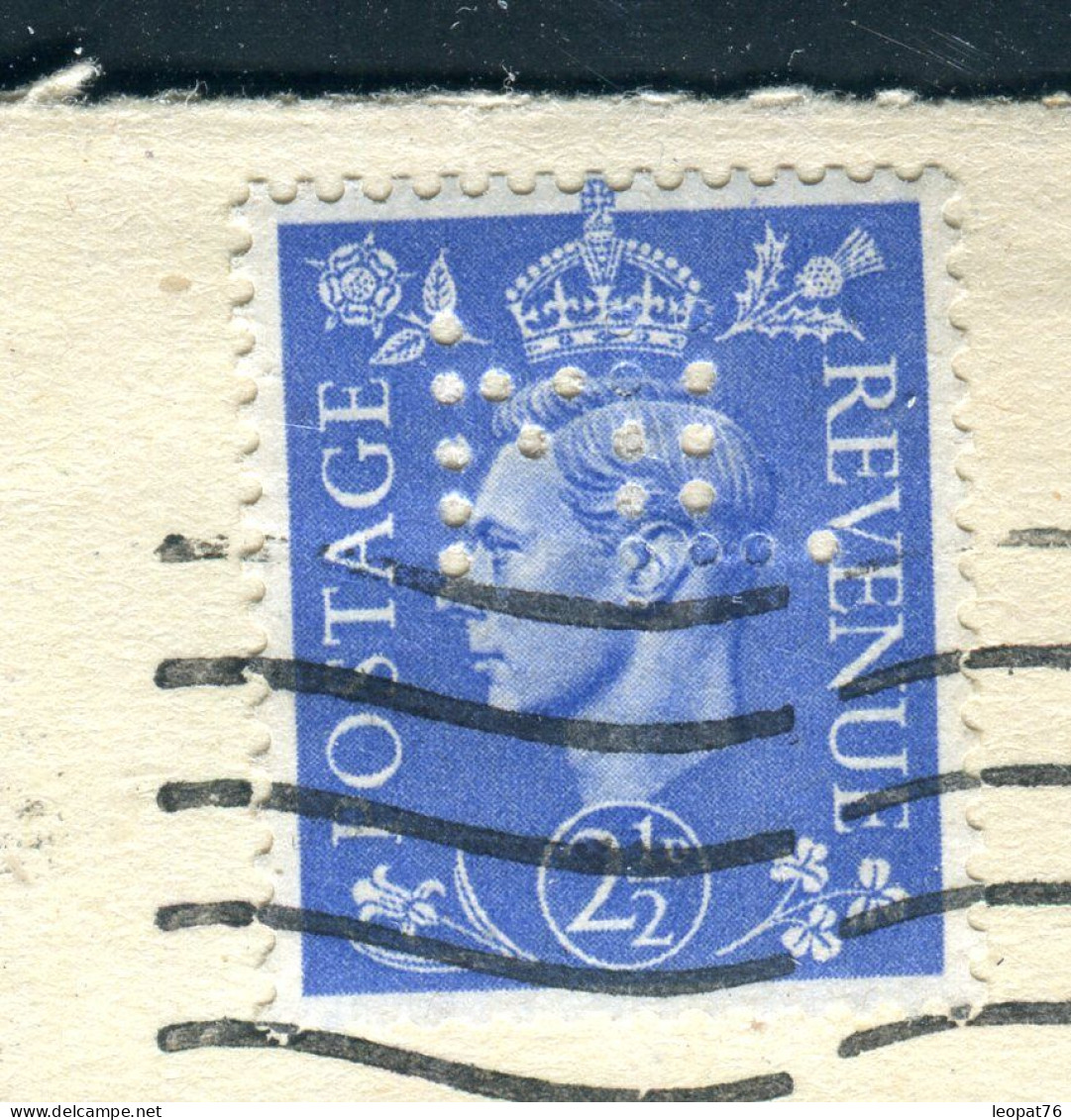 Grande Bretagne - Perforé Sur Enveloppe Commerciale De Houndlow Pour Paris En 1945 Avec Taxe Et Contrôle Postal - M 44 - Perforés