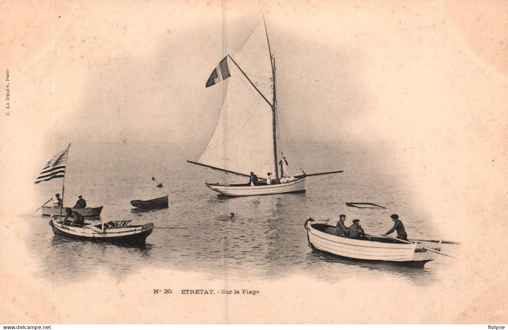 étretat - Bateaux , Sur La Plage - Voilier - Etretat