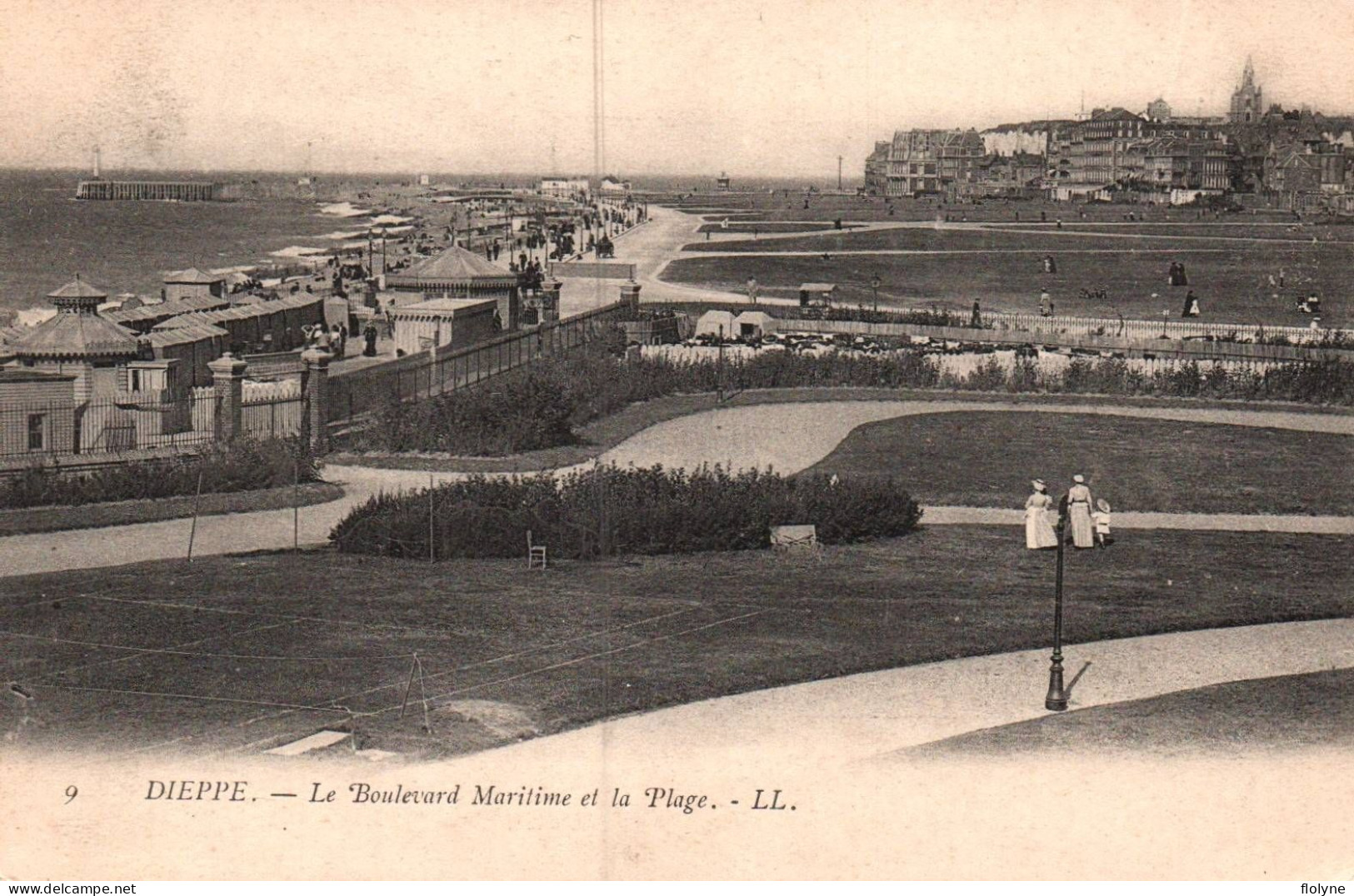 Dieppe - Le Boulevard Maritime Et La Plage - Court De Tennis - Dieppe