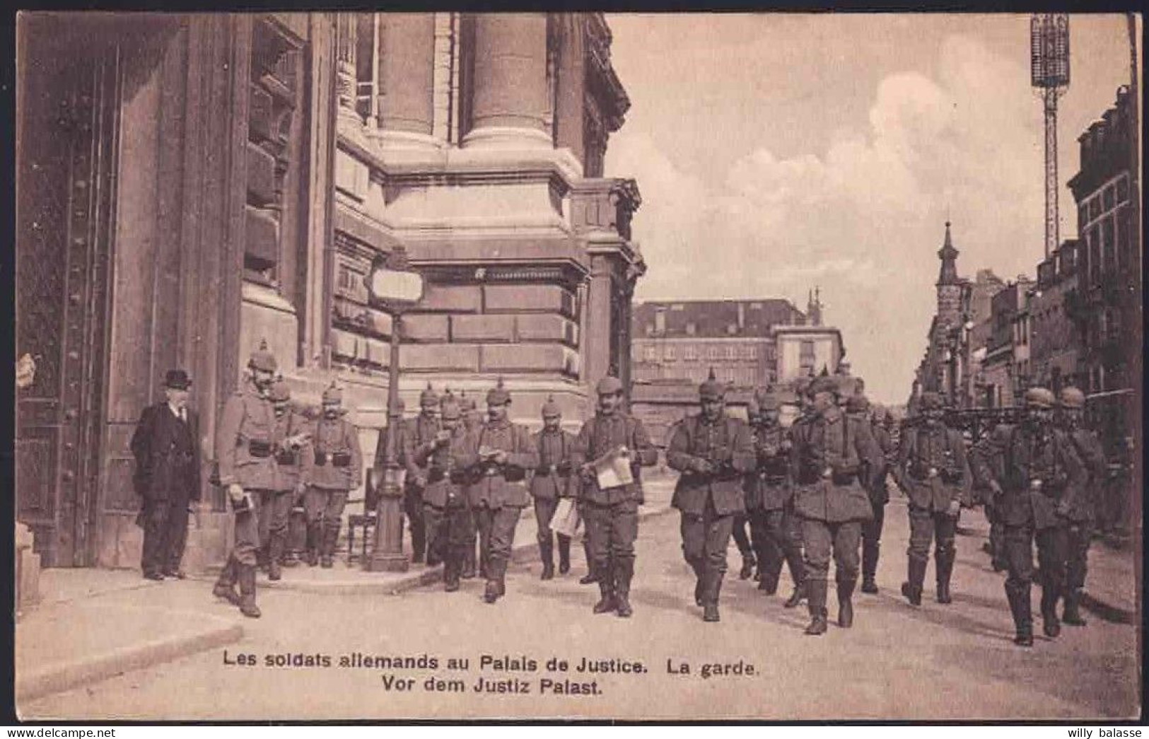 +++ CPA - BRUSSEL - BRUXELLES - Soldats Allemands Au Palais De Justice - La Garde - Militaria  // - Feesten En Evenementen