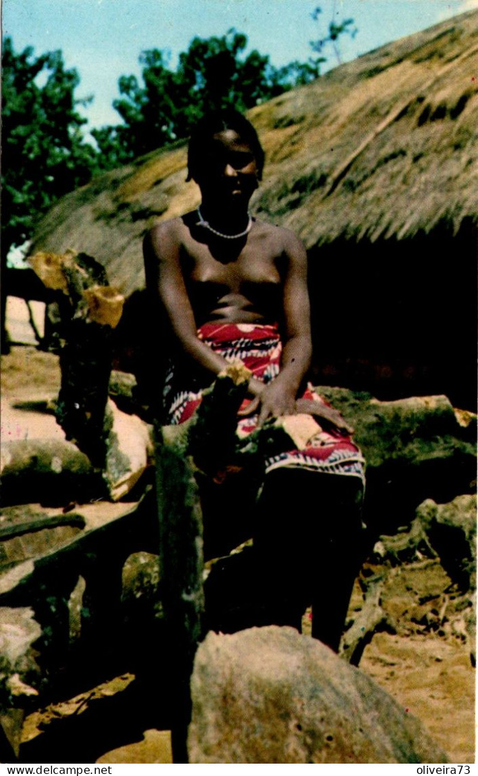 GUINÉ - BISSAU - Rapariga Fula - Guinea-Bissau