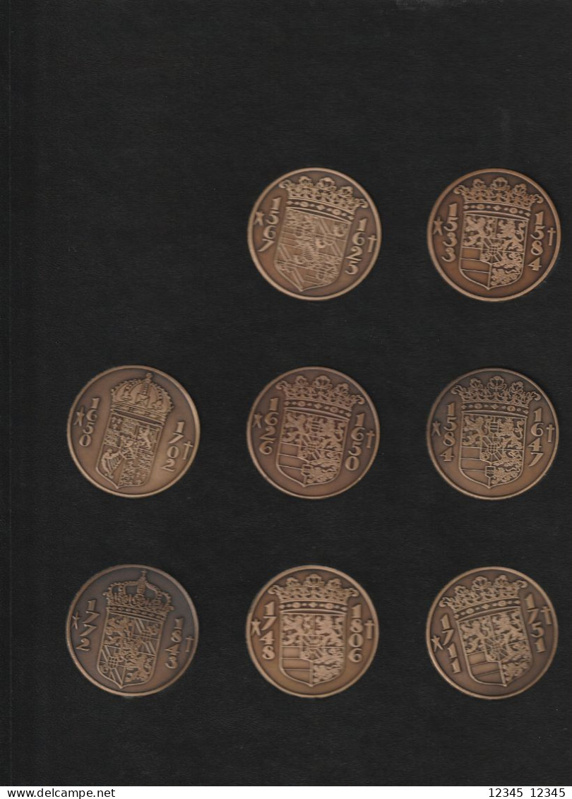 Beatrix collectie bronzen munten in map (8 scans)