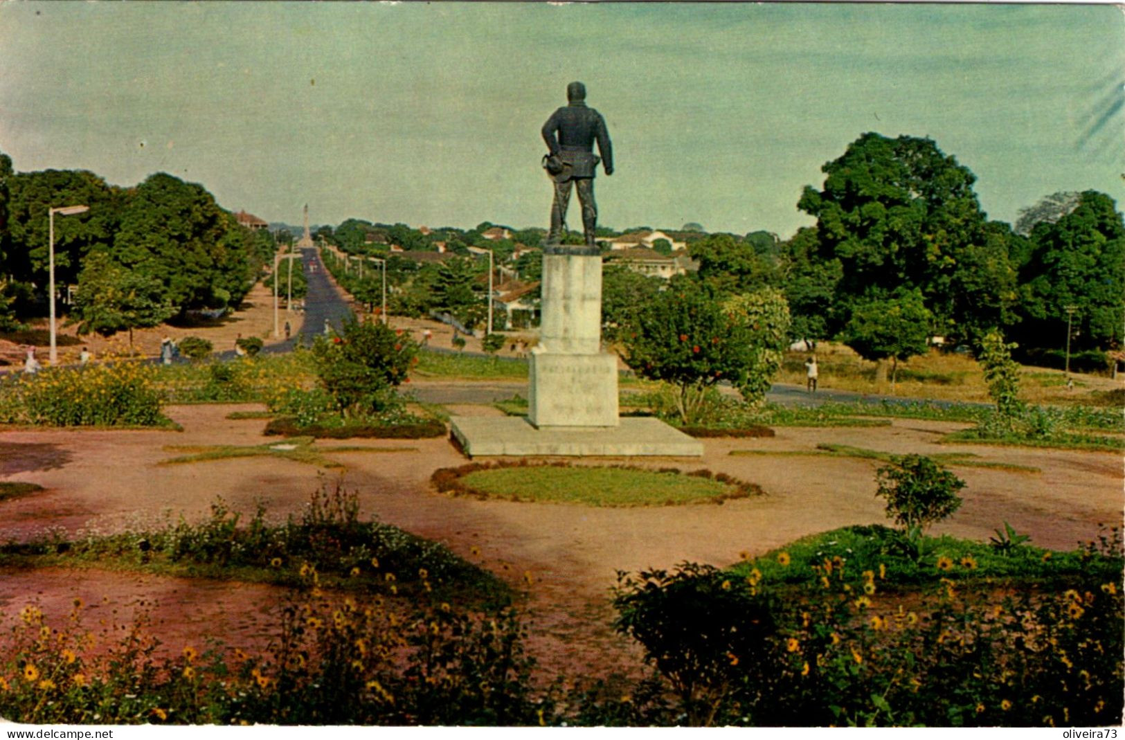 GUINÉ - BISSAU - Monumento A Teixeira Pinto - Guinea-Bissau