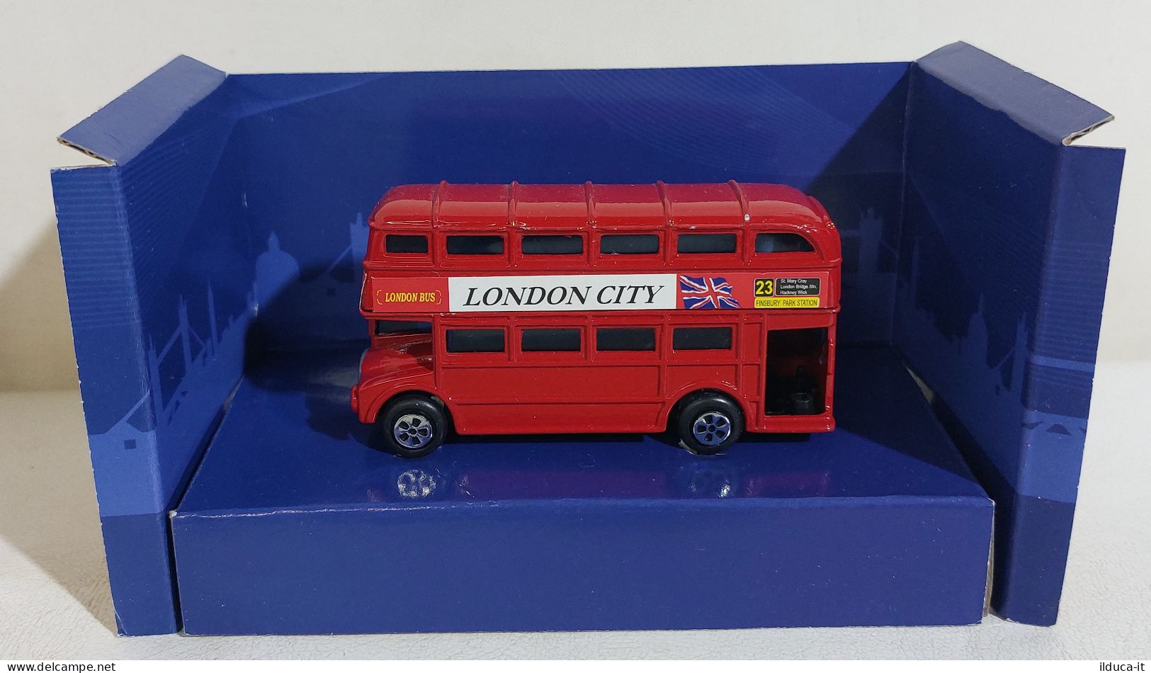 I114328 Memento 1/72 - London Bus - Box - Crest Of London - Schaal 1:72