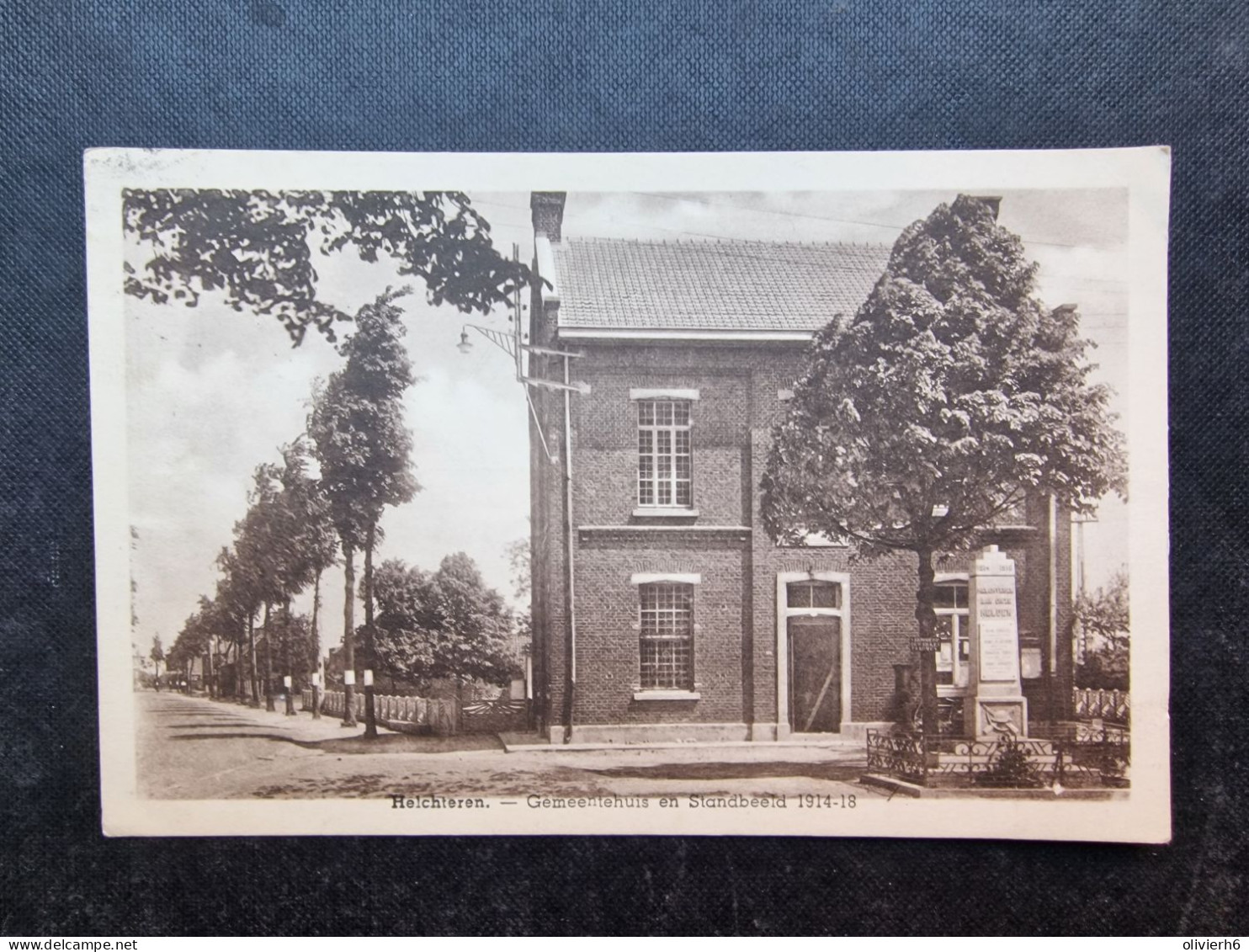 CP BELGIQUE BELGÏE  (V2214) HELCHTEREN (2 Vues) Gemeentehuis En Standbeeld 1914 18 - Houthalen-Helchteren