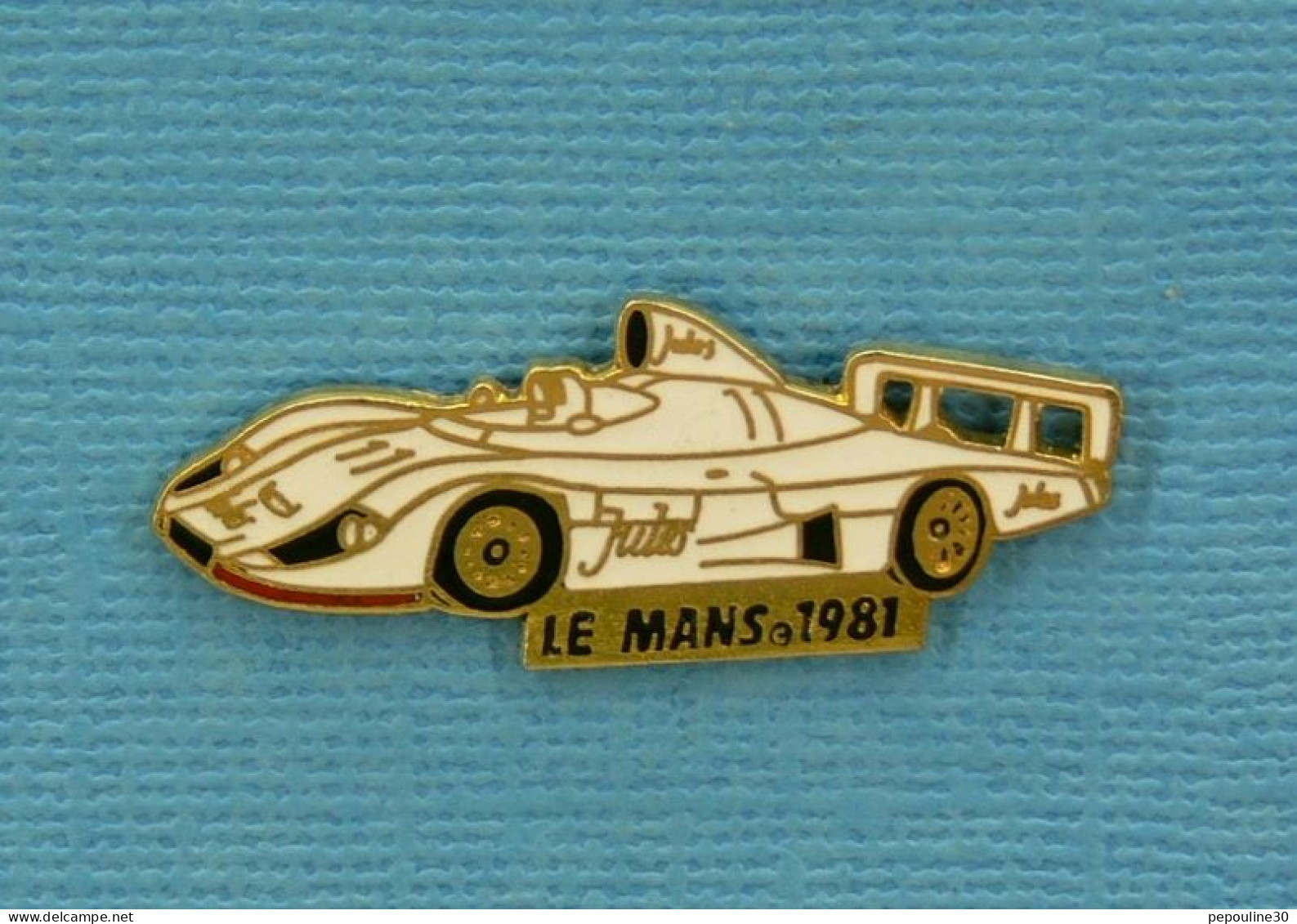 1 PIN'S //  ** LE MANS 1981 / JACKY ICKX ET DEREK BELL / PORSCHE  936 " JULES " ** - Porsche